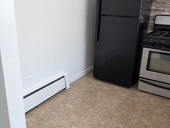 5th image of 766 N Linden Ave APT 109