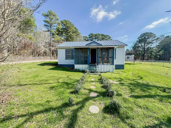 3932 Fritz Swanson Rd, Kilgore, TX 75662