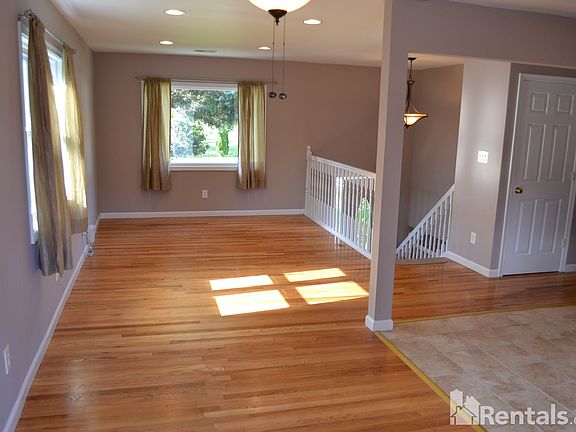5th image of 199 Holly Oak Ln