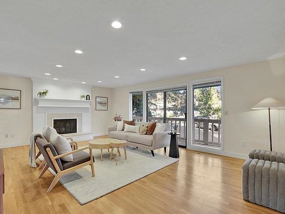 5th image of 1804 E 63rd Ave