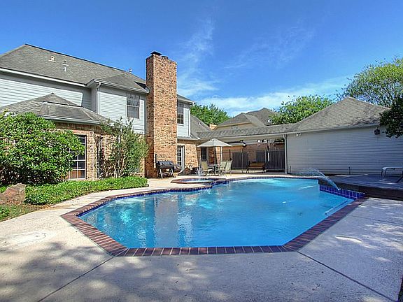 2nd image of 1715 Oak Royal Dr