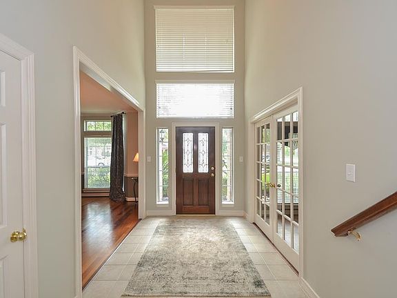 4th image of 3710 Wickson Sq