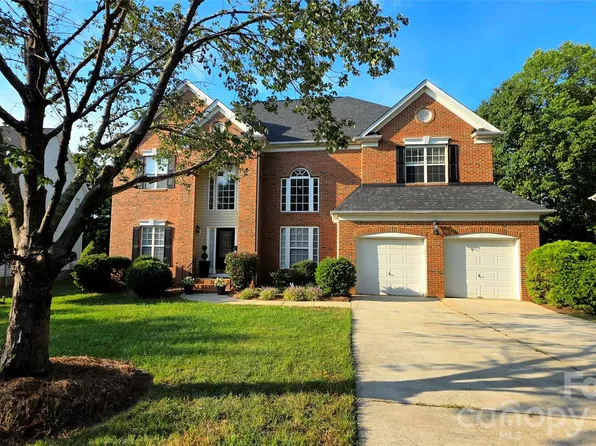 12424 Tantallon Ct, Pineville, NC 28134