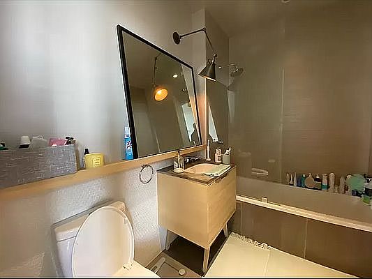 5th image of 2 N Henry St #5A