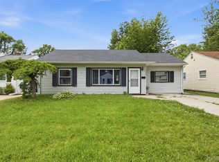 26295 Kathy St, Roseville, MI 48066