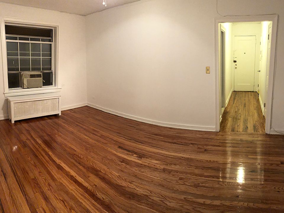 1st image of 3047 Hobart St APT 4O