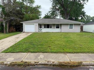 2624 N Renwood Ave, Peoria, IL 61604