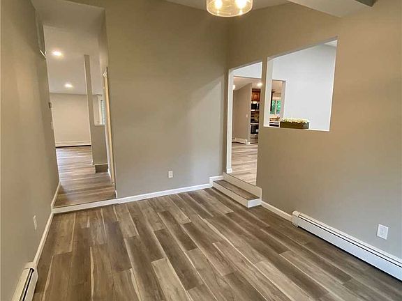 5th image of 188 10th Ave