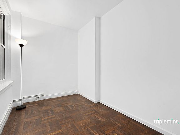 4th image of 114 E 90th St APT 1A