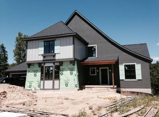 2138 Bye Waters Ct NE, Grand Rapids, MI 49525
