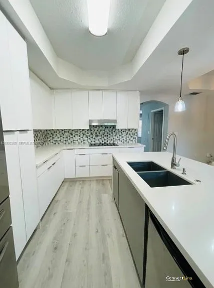3 bed, 2.0 bath, 1528 sqft, $2,900 — Photo 4