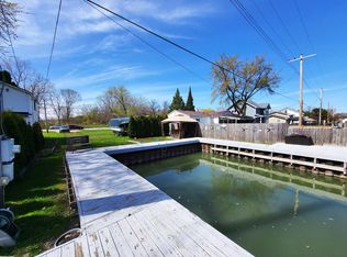 46692 Jefferson Ave, Chesterfield, MI 48047