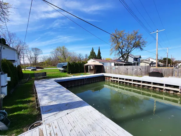 46692 Jefferson Ave, Chesterfield, MI 48047