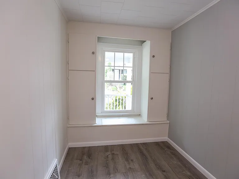 146 Benton St — Photo 16