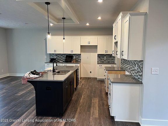 5th image of 9645 Tobermory Dr