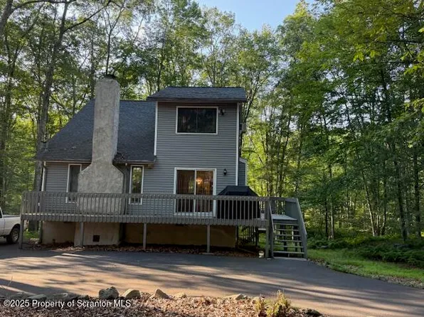 126 Dunchurch Dr, Bushkill, PA 18324