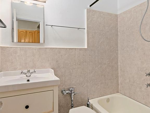 5th image of 28 W 87th St APT 2A