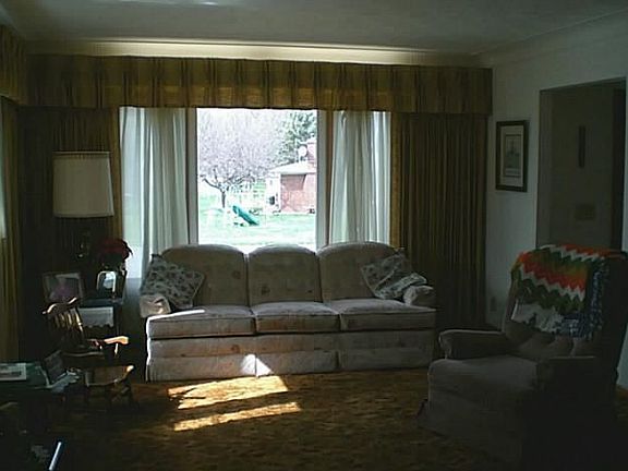 2nd image of 936 E Graceway Dr