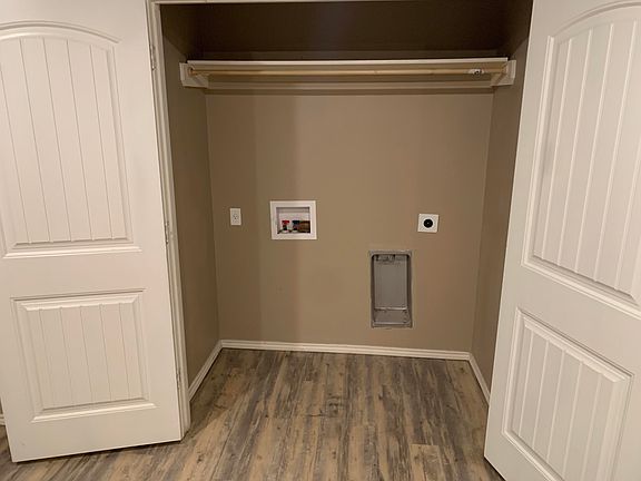 4th image of 3611 E 3rd Pl #3611