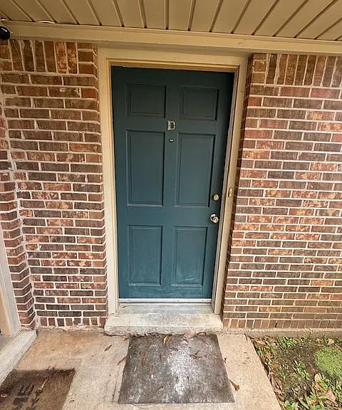 2425 Norton Ln #D — Photo 2