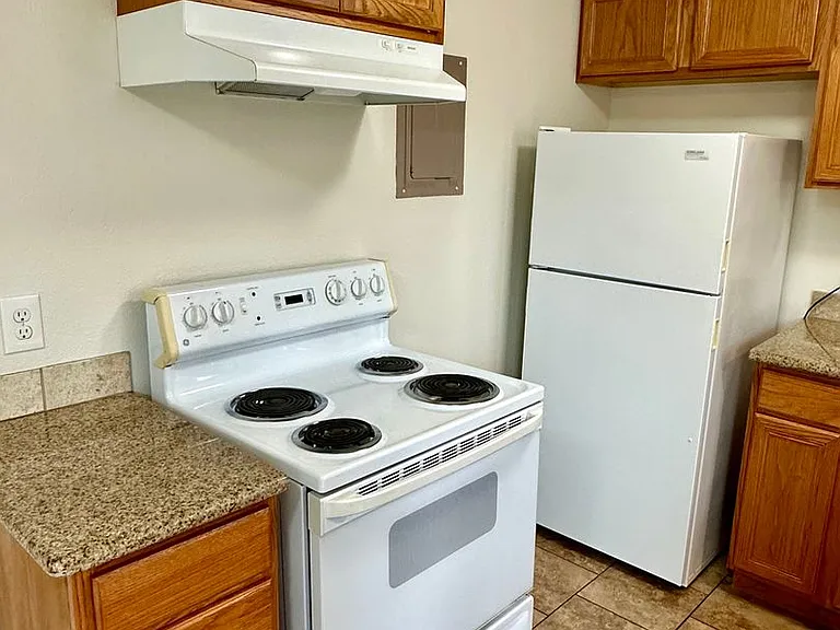 305 6th Townhomes Ave — Photo 6