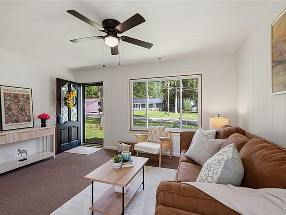5th image of 103 Resseguie Dr
