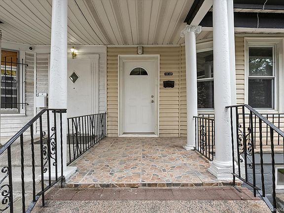 2nd image of 9547 115th Street