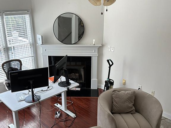 3rd image of 1309 Summit Greenway Ct