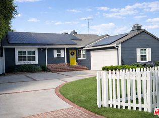 15831 Moorpark St, Encino, CA 91436