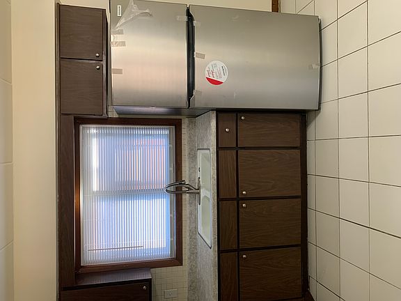 5th image of 12801 Honore St APT 2E