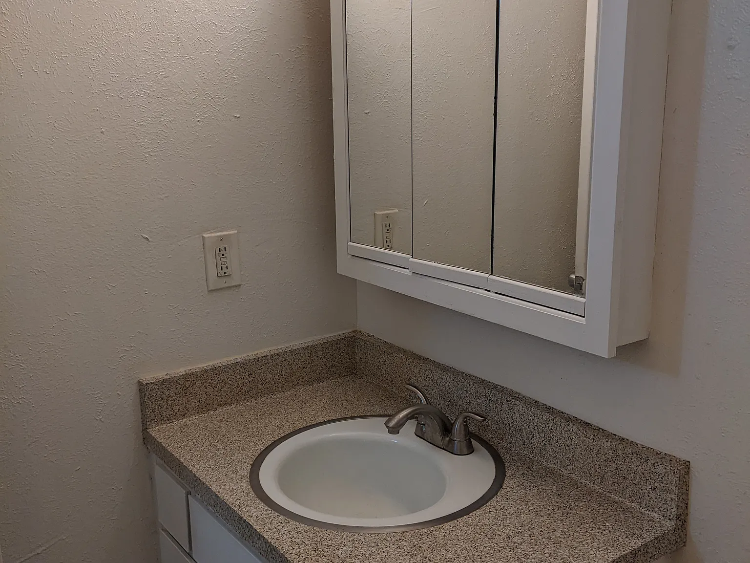 1 bed, 650 sqft, $945 — Photo 4