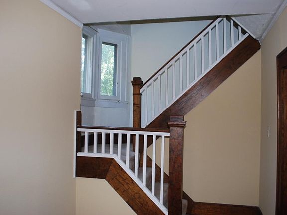2nd image of 509 Chilcote Ave