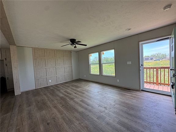 4th image of 352 Packinghouse Rd