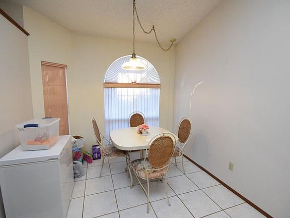 3rd image of 7232 Hiawassee Oak Dr