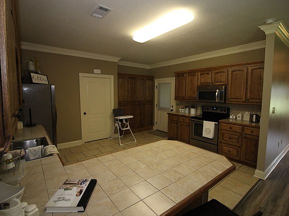 5th image of 18 Olivia Ln