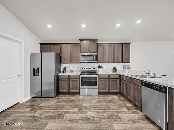 4th image of 2461 OAK STREAM Drive
