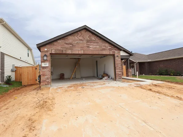 727 Hackberry Branch Ct, Magnolia, TX 77354