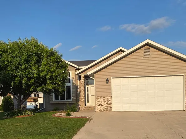 3867 S 19th St, Grand Forks, ND 58201