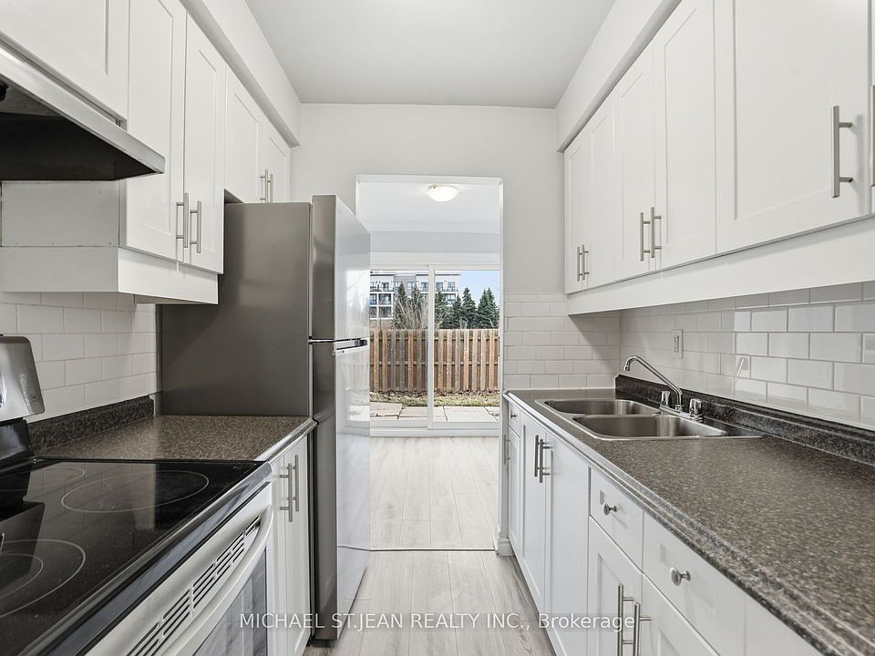 1st image of 125 Limeridge Rd W #7