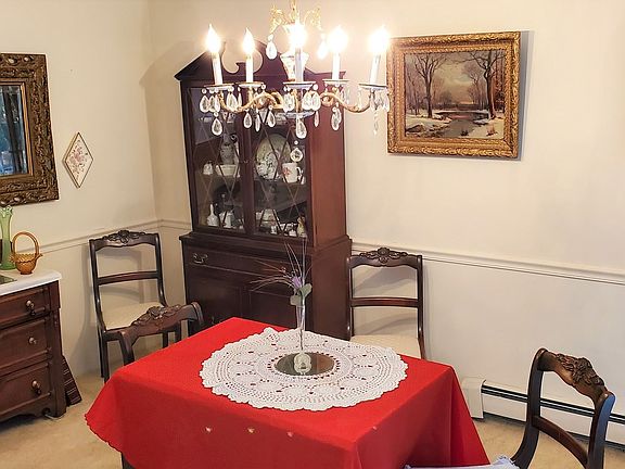 4th image of 2929 Sunnyside Dr #251C