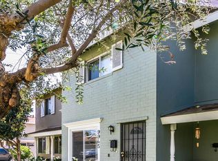 9945 Cornwall Dr, Huntington Beach, CA 92646