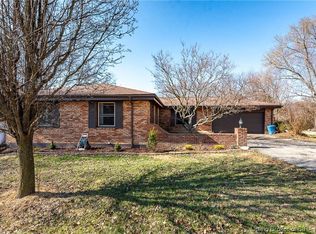 1110 Carriage Ln, New Albany, IN 47150