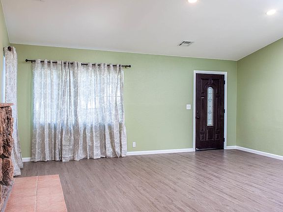 4th image of 43659 Ponderosa St