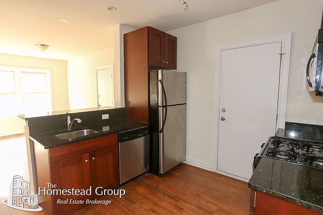 1st image of 3814 N Sheffield Ave #2e2nd