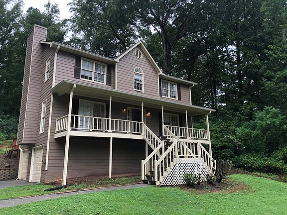 2nd image of 2281 Remington Ct NE