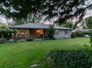 1334 W Sunset Dr, Burbank, WA 99323