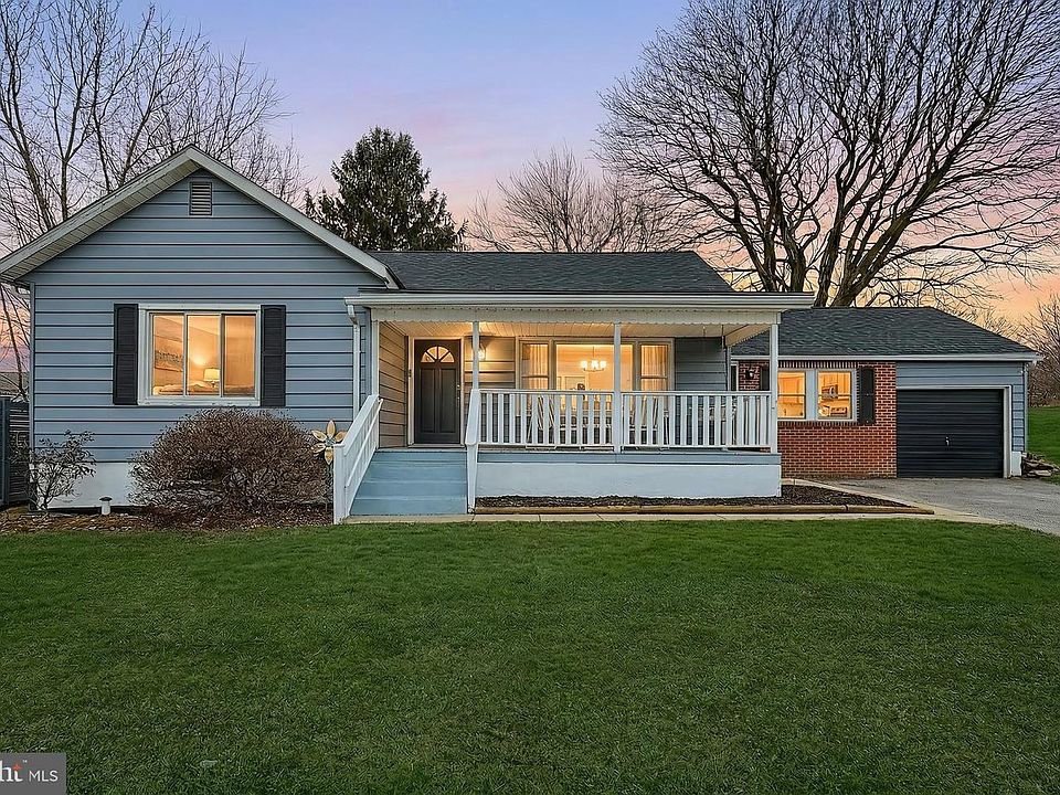 1st image of 2202 Windsor Rd