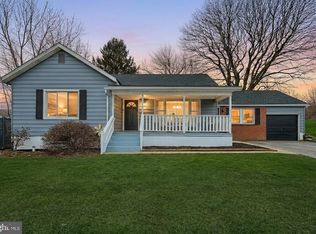 2202 Windsor Rd, Windsor, PA 17366