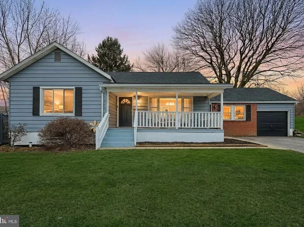 2202 Windsor Rd, Windsor, PA 17366