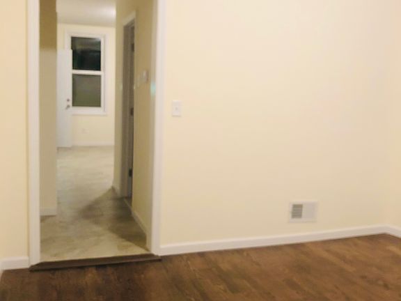 4th image of 32 De Witt Ave